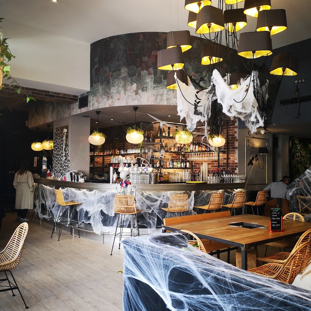 DADA BISTRO 2